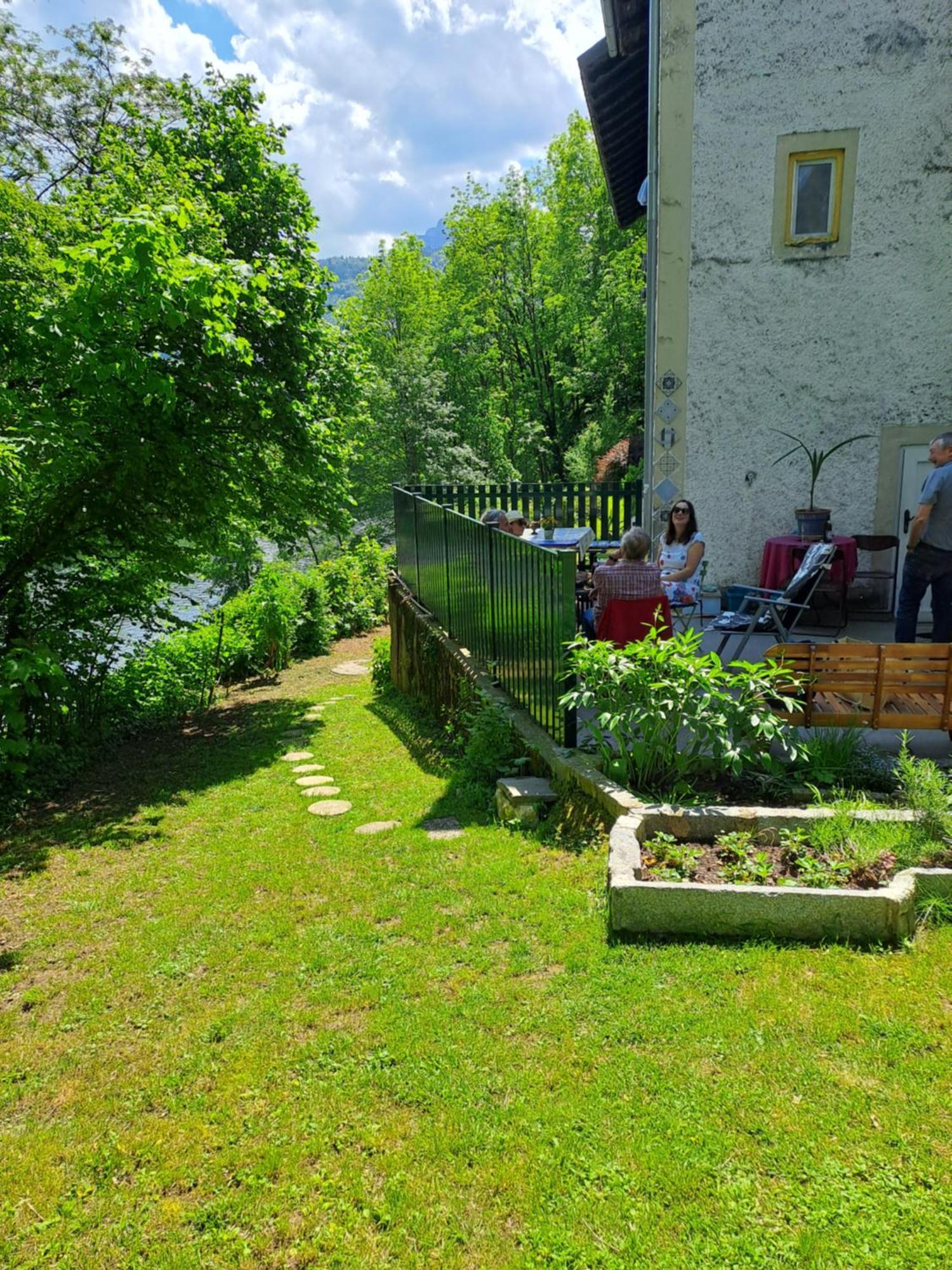 Apartamento Thegarden Bed&Bike Gmunden Exterior foto